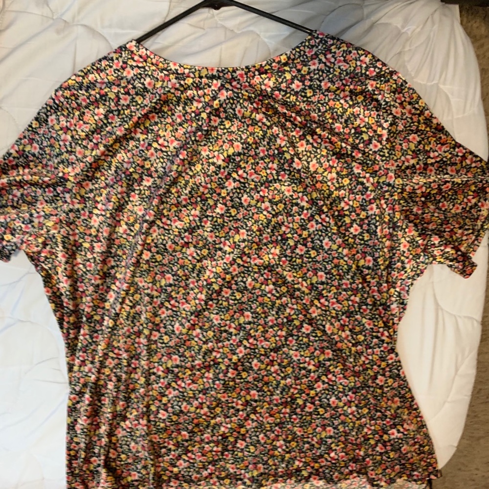 SUPER CUTE Velvety Fall Flower Old Navy Top - PLUS